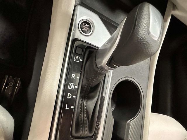 Used 2025 Nissan Altima 2.5 SV image 17