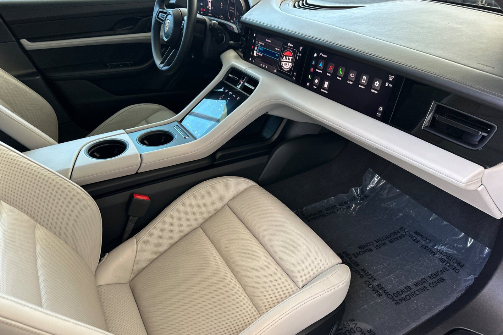 Certified 2023 Porsche Taycan 4S AWD/4WD image 15
