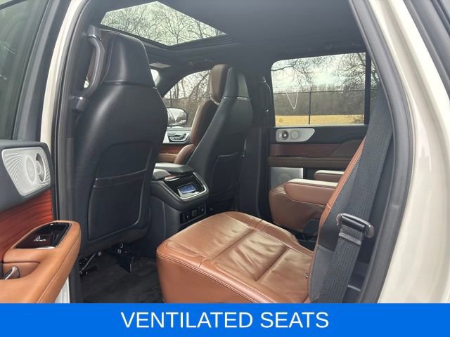 Certified 2024 Lincoln Navigator Reserve AWD/4WD image 15