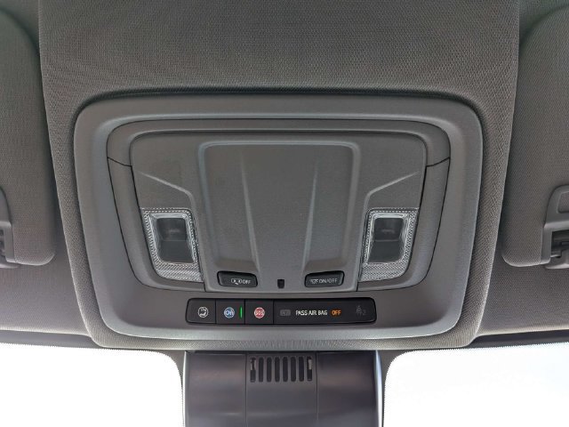 Used 2025 Chevrolet Silverado 1500 LT AWD/4WD image 25