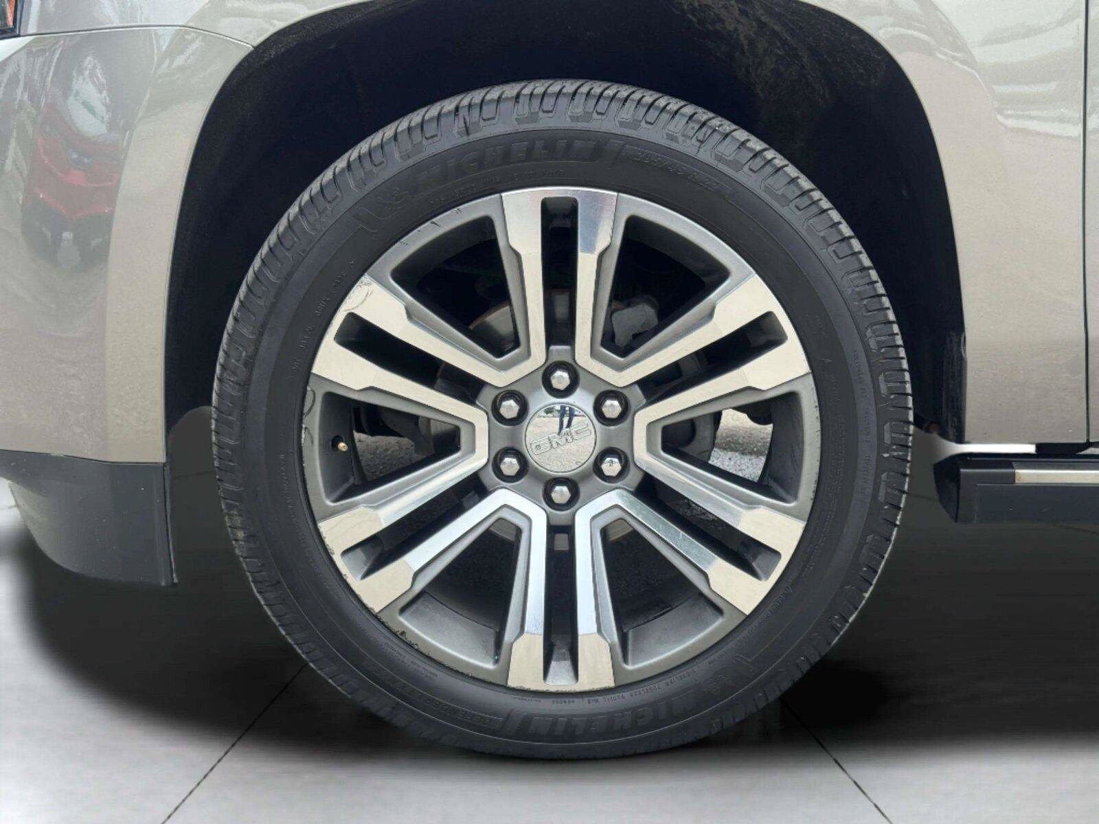 Used 2019 GMC Yukon Denali w/ Denali Ultimate Package AWD/4WD image 78