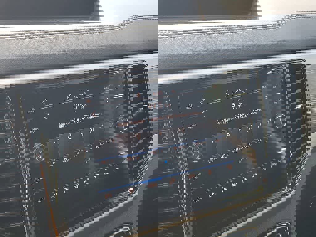 Used 2023 Volkswagen Atlas Cross Sport SE w/ Black Wheel Package image 27