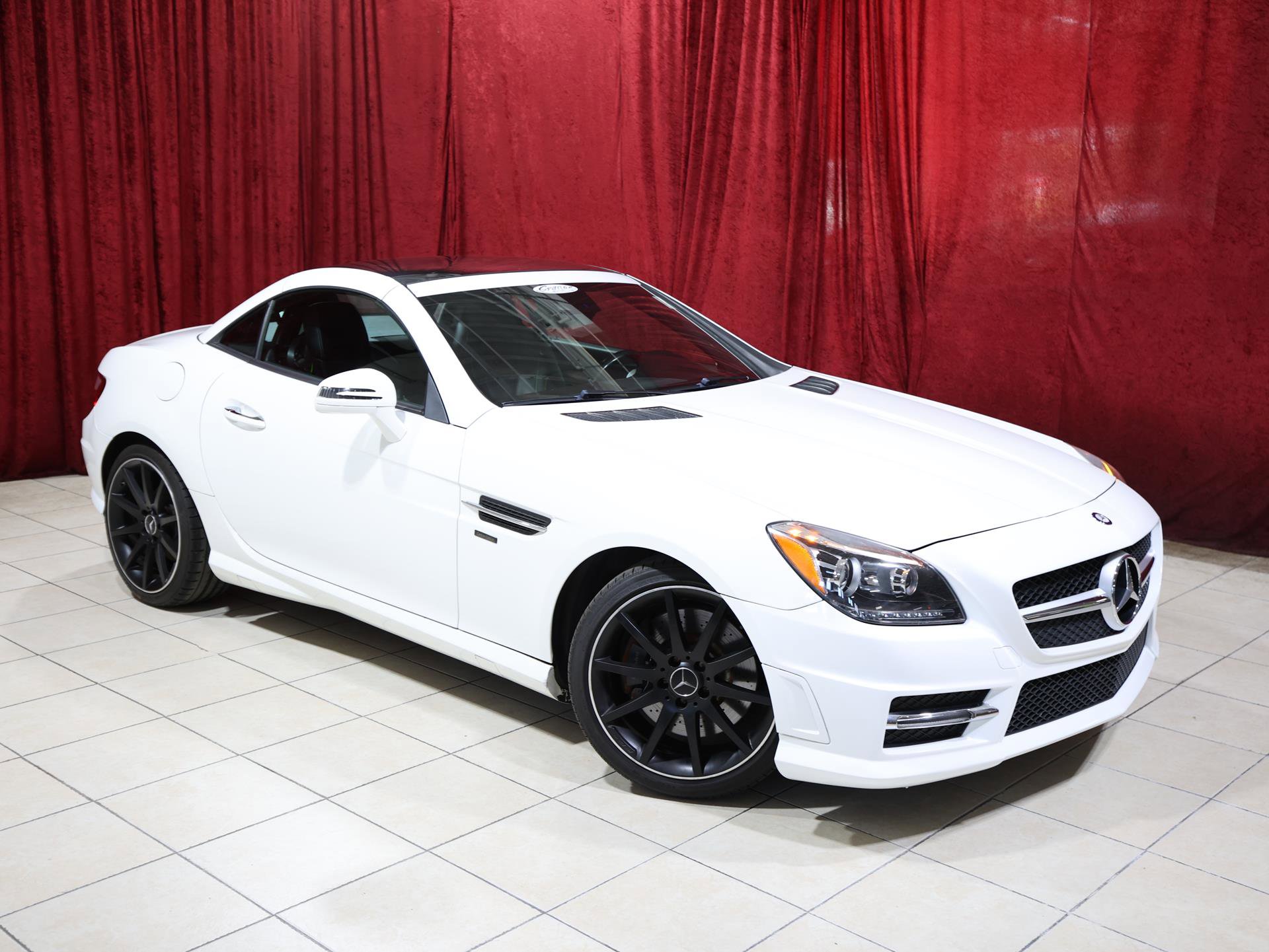Used 2015 Mercedes-Benz SLK 250 image 2