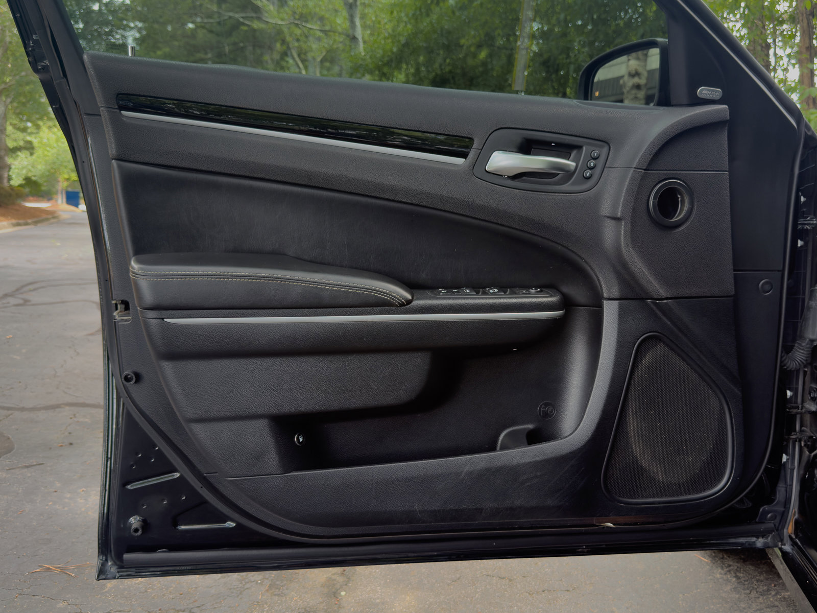 Used 2019 Chrysler 300 S w/ 300S Premium Group 2 RWD image 31