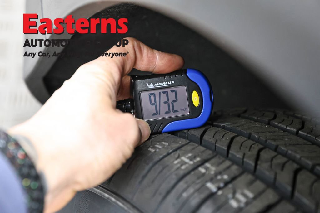 Used 2022 Mercedes-Benz GLC 300 4MATIC w/ Premium Package Lite image 30