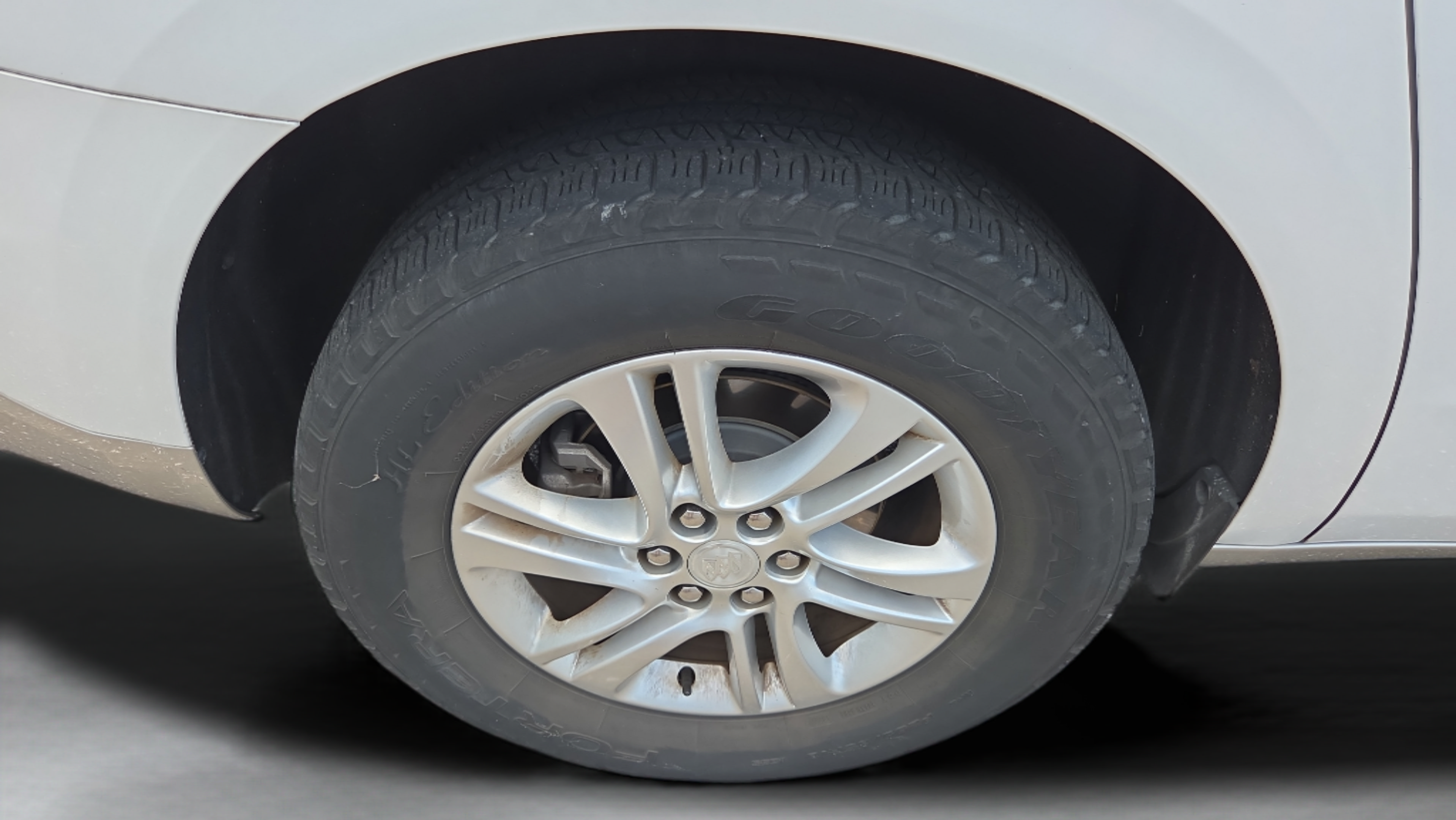 Used 2019 Buick Enclave Essence w/ Trailering Package, 5000 lbs. FWD image 32