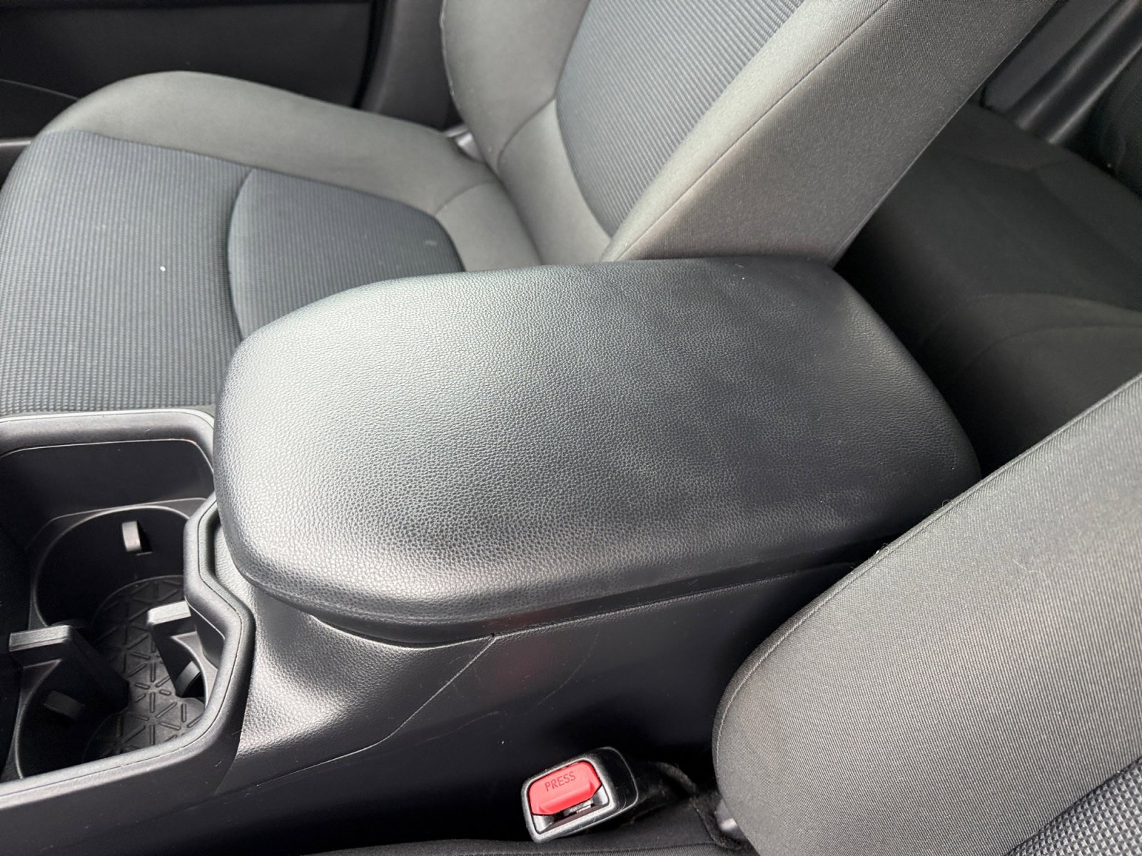 Used 2024 Toyota RAV4 LE image 14