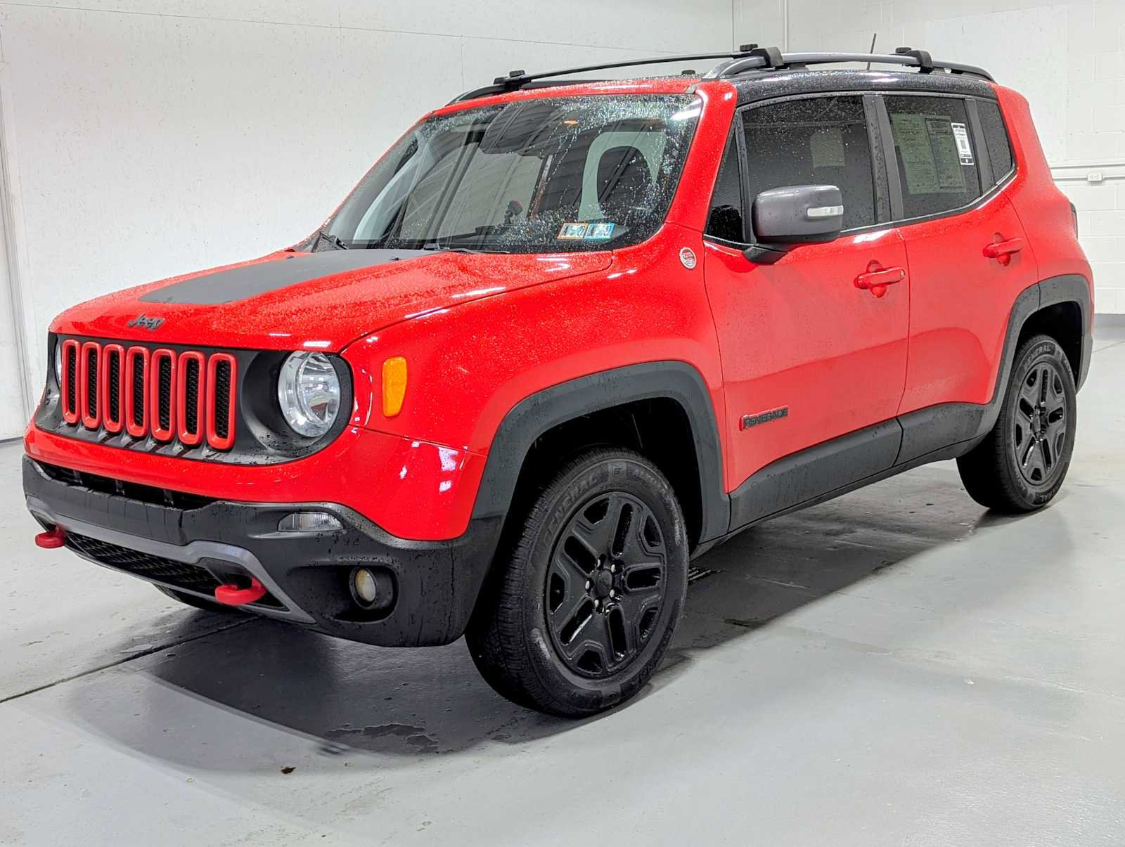 Used 2018 Jeep Renegade Trailhawk AWD/4WD image 1