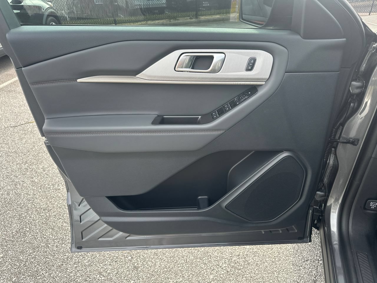 New 2026 Ford Explorer Active w/ Active Comfort Package RWD image 10