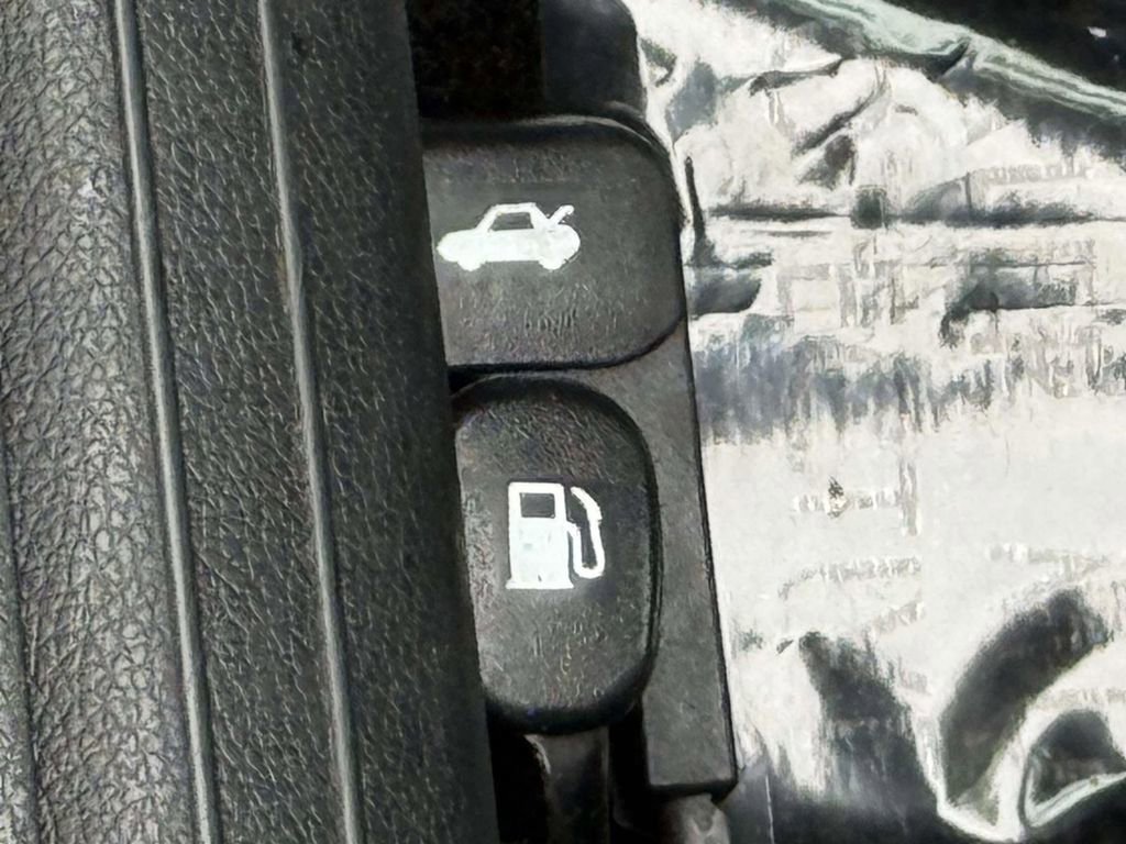 Used 2022 Kia Forte LXS FWD image 28
