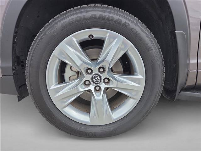 Used 2017 Toyota Highlander Limited AWD/4WD image 22