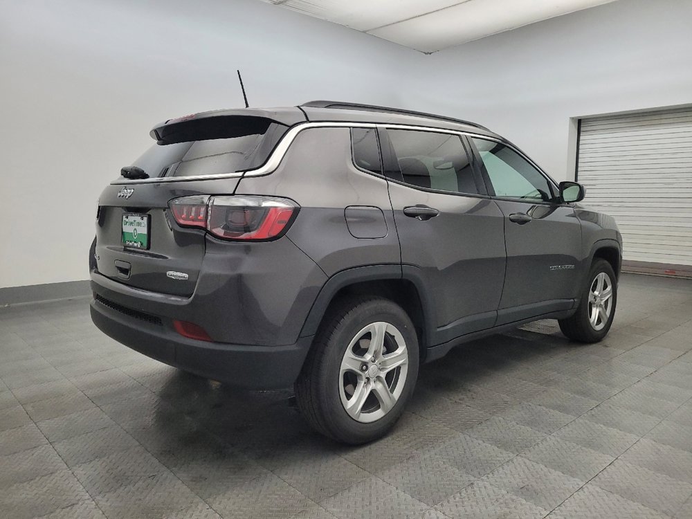 Used 2024 Jeep Compass Latitude image 9