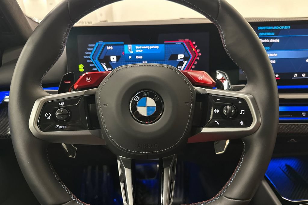 Used 2025 BMW M5 w/ Carbon Package AWD/4WD image 27