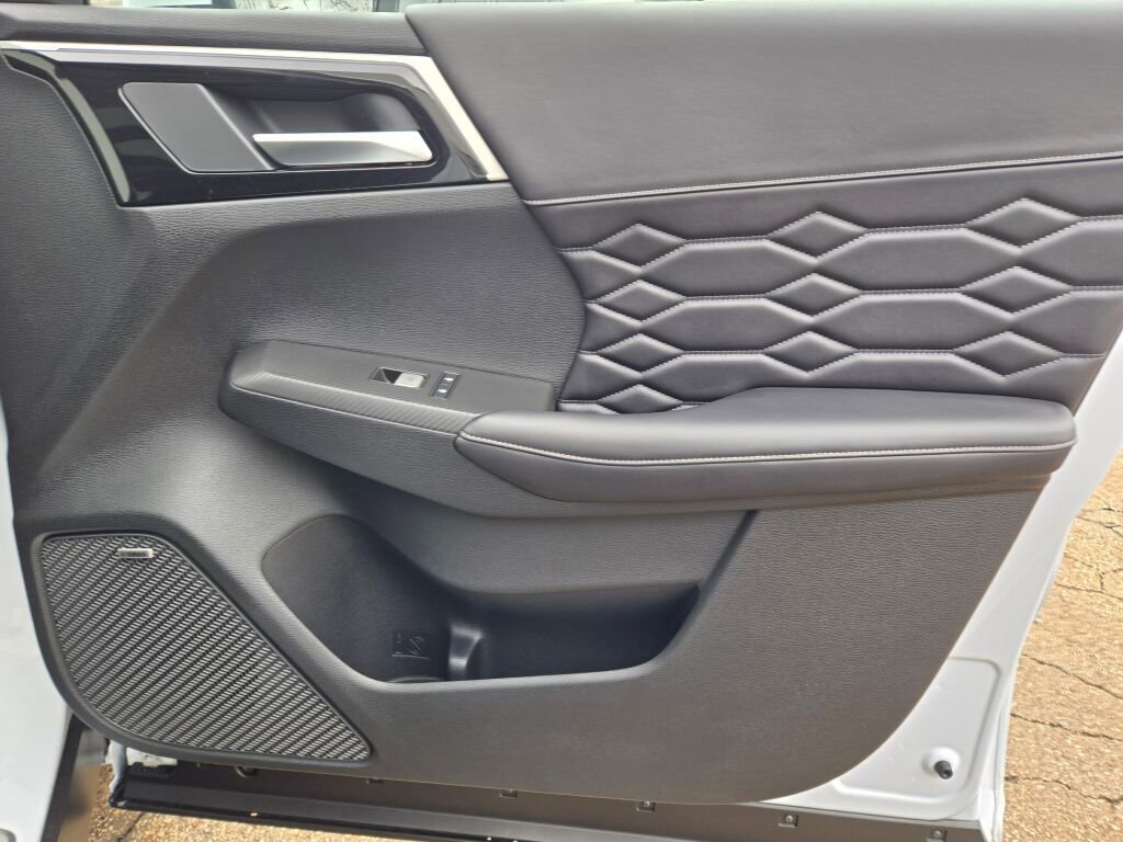 New 2026 Mitsubishi Outlander SEL AWD/4WD image 7