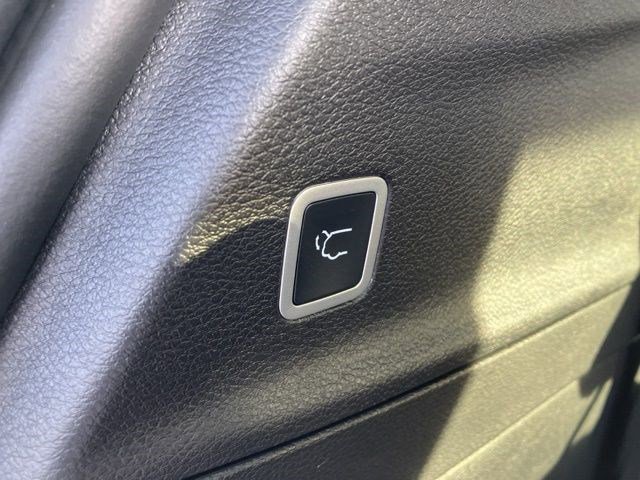 New 2026 Chrysler Pacifica Select w/ S Appearance Package FWD image 25