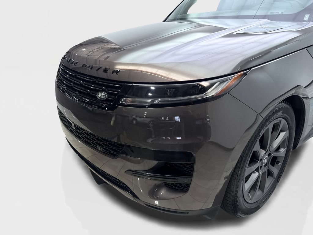 Used 2024 Land Rover Range Rover Sport SE AWD/4WD image 17
