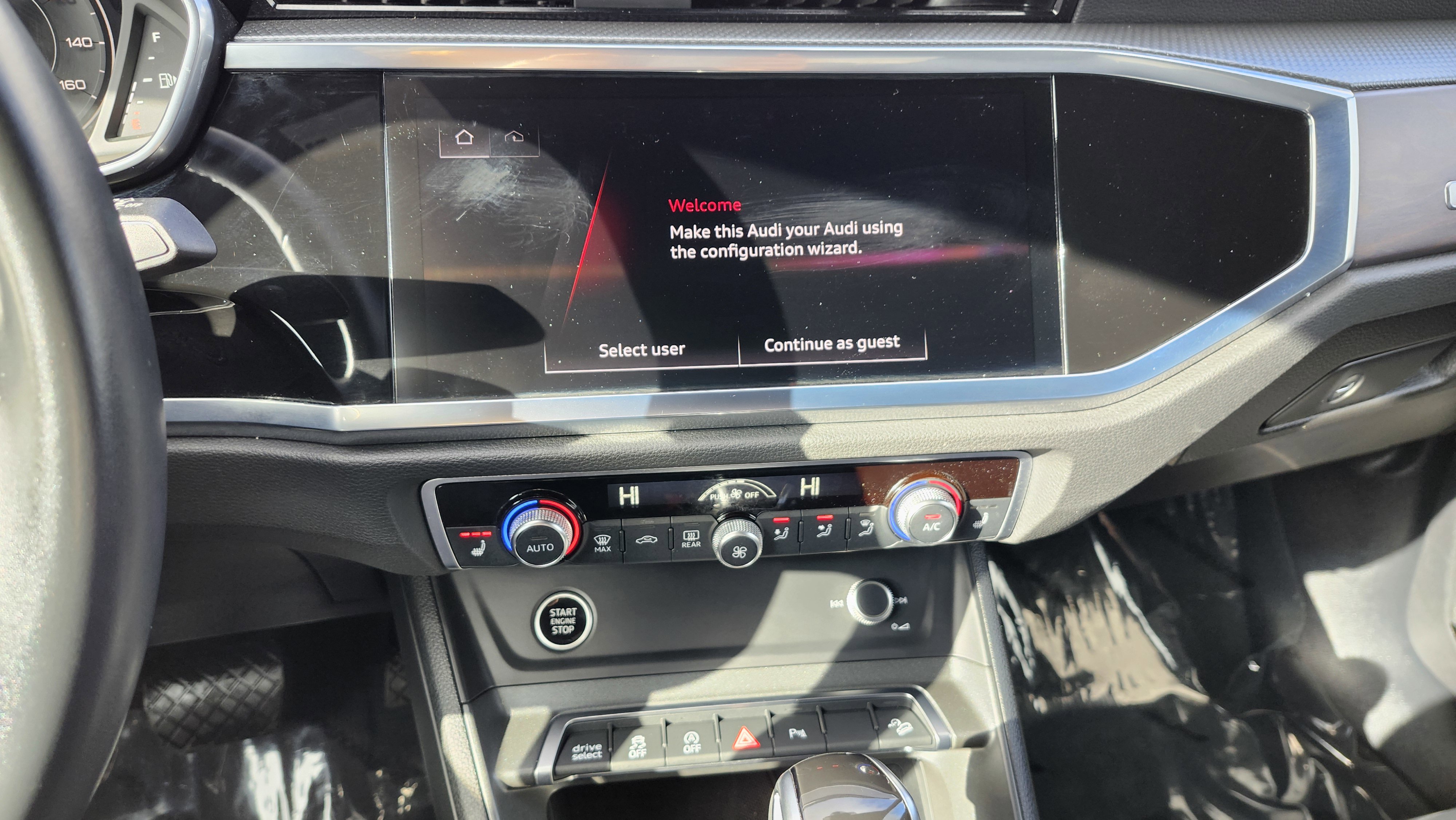 Used 2022 Audi Q3 2.0T Premium Plus w/ Premium Plus Package image 33