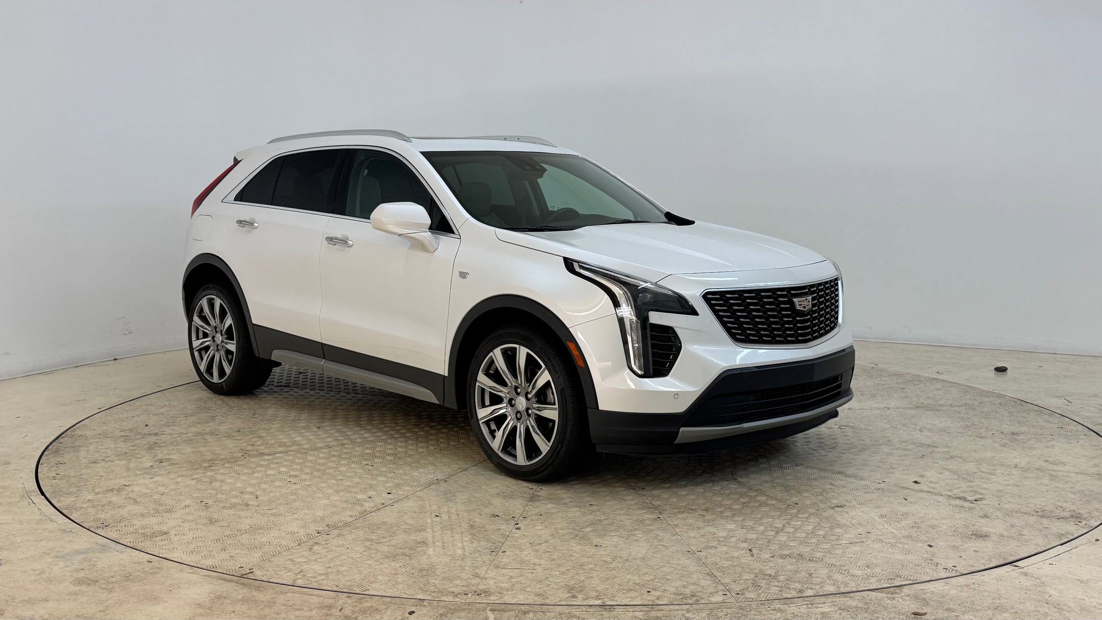 Used 2019 Cadillac XT4 Premium Luxury w/ Driver Assist Package image 7