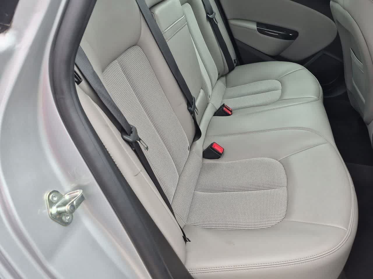 Used 2014 Buick Verano Convenience FWD image 20