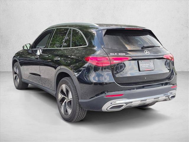 Used 2024 Mercedes-Benz GLC 300 4MATIC image 6