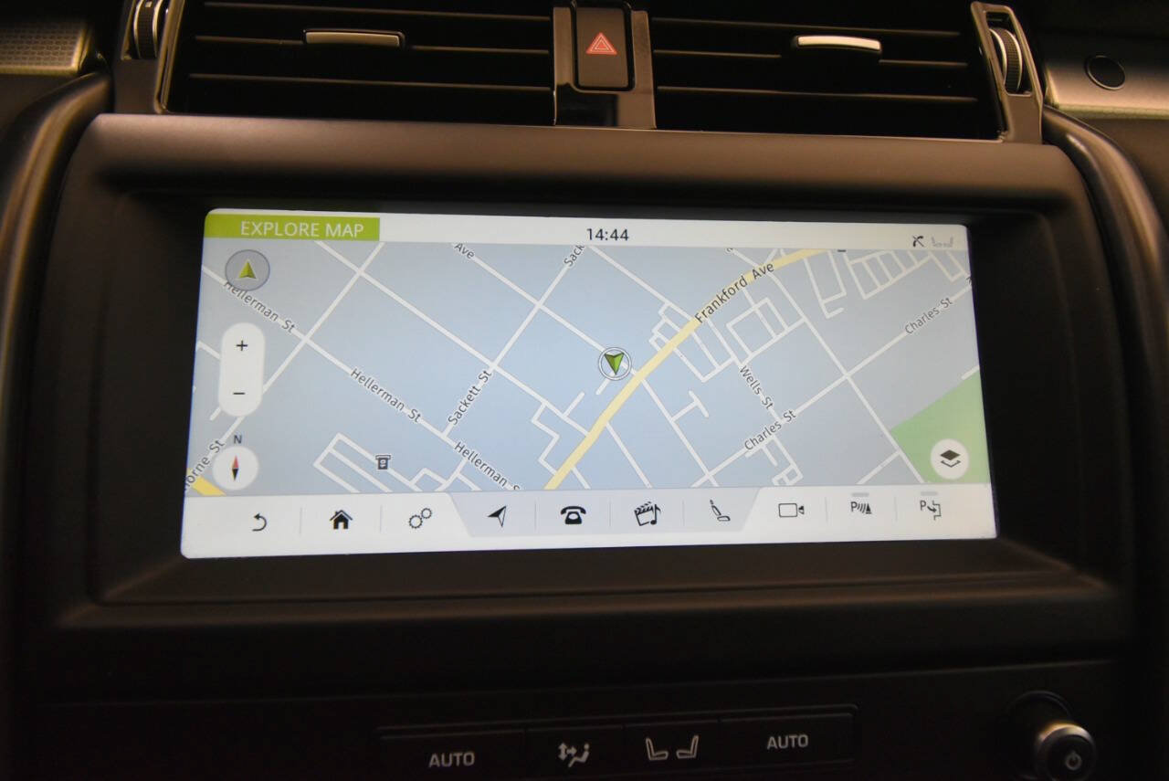 Used 2020 Land Rover Discovery Landmark AWD/4WD image 26