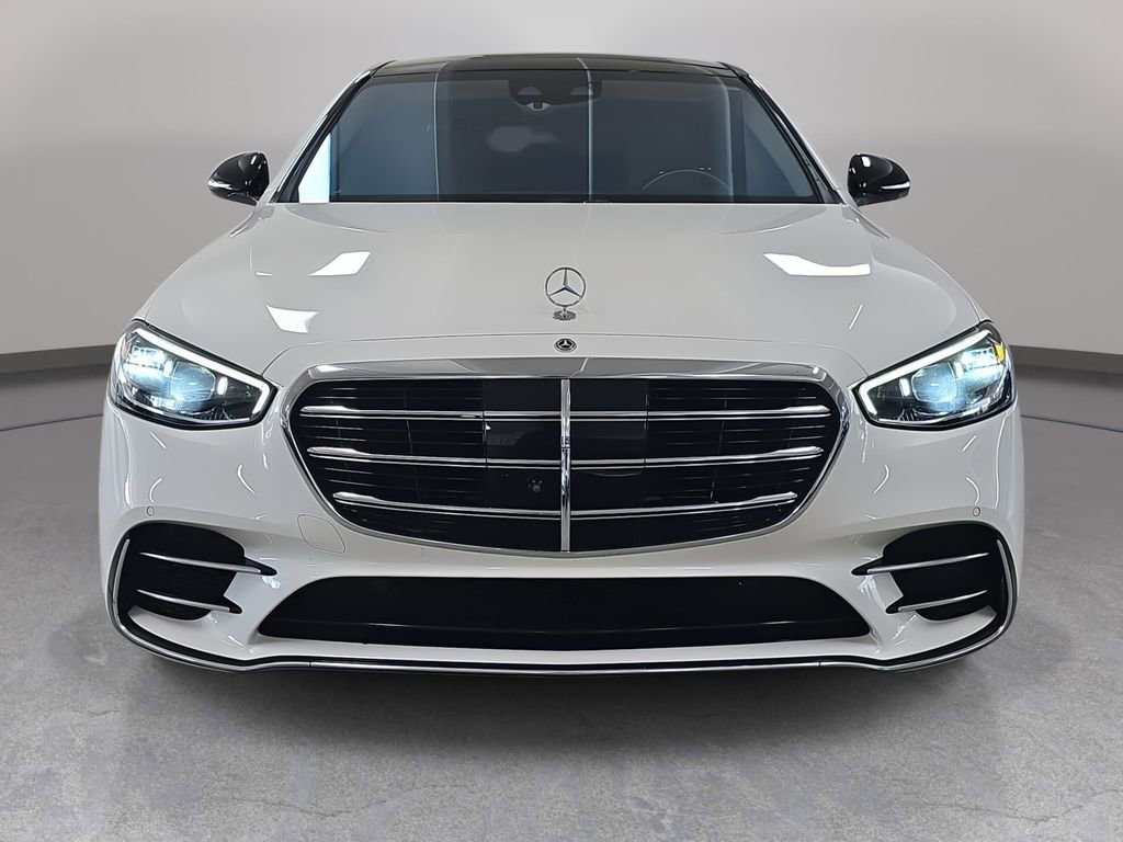 Used 2021 Mercedes-Benz S 580 4MATIC Sedan image 3