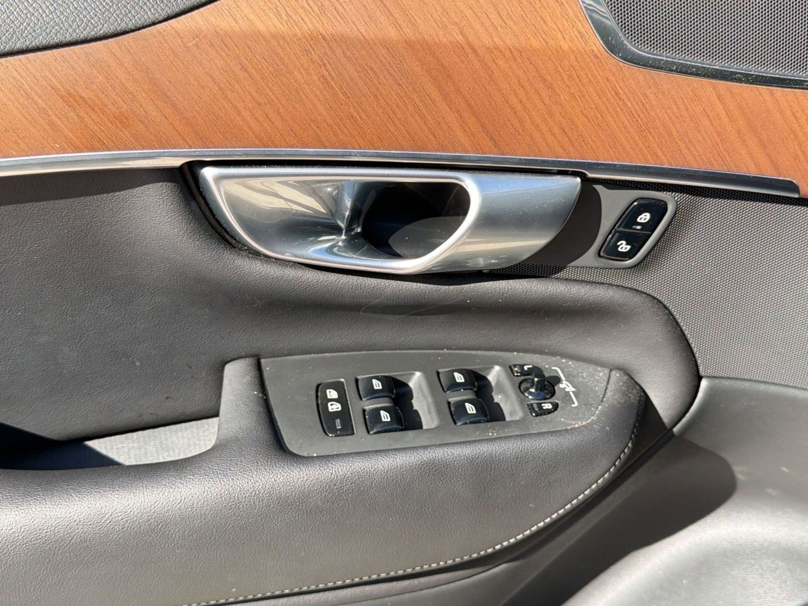 Used 2023 Volvo XC90 B6 Plus w/ Protection Package Premier AWD/4WD image 22