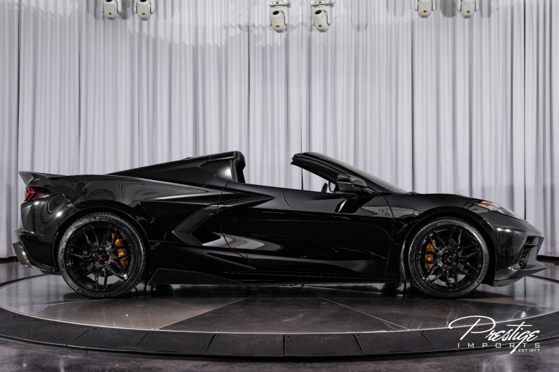 Used 2025 Chevrolet Corvette Stingray Preferred Cpe w/ 2LT image 27