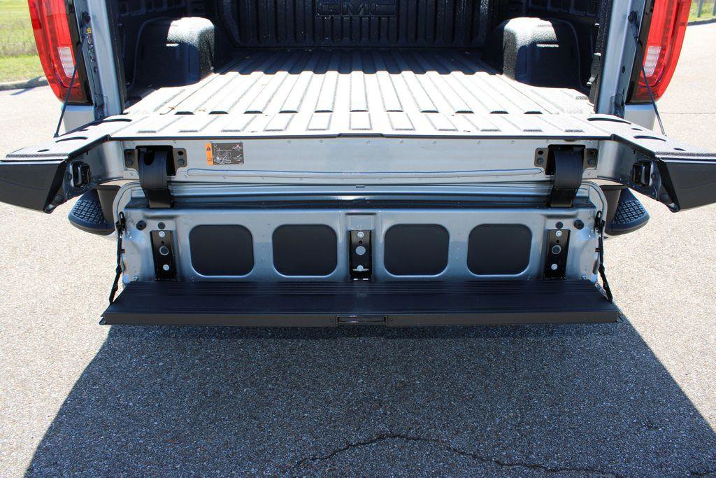 New 2026 GMC Sierra 1500 SLT w/ SLT Premium Plus Package image 22