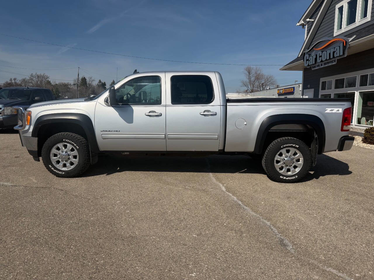 Used 2012 GMC Sierra 2500 SLT AWD/4WD image 2