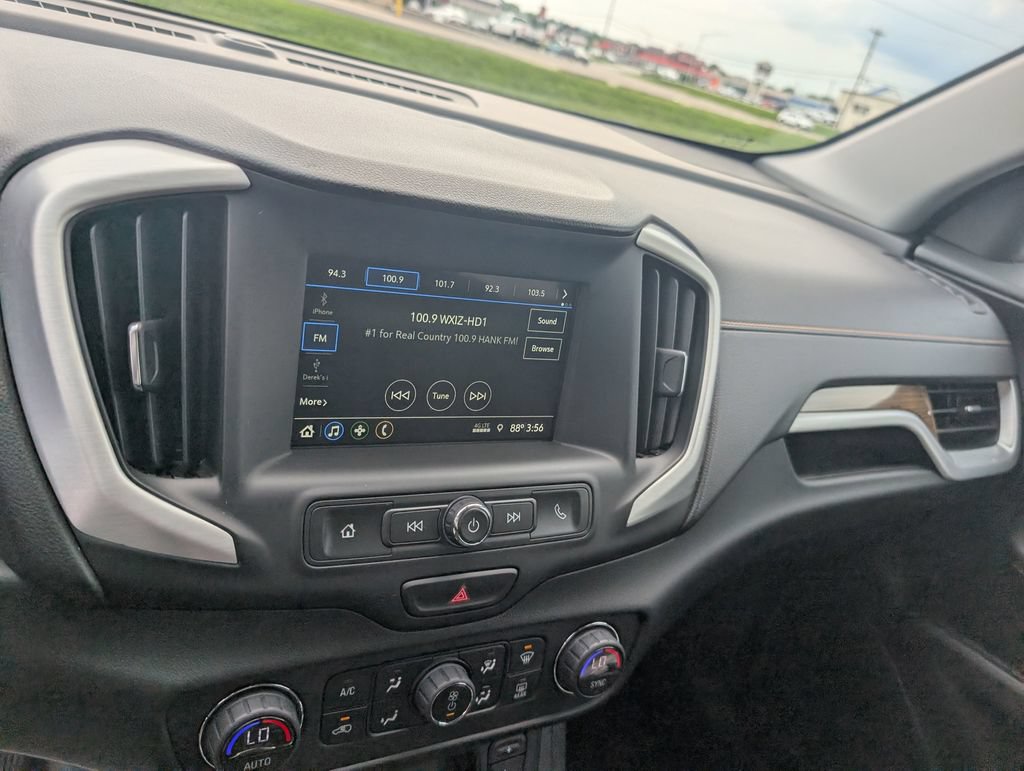 Used 2019 GMC Terrain SLE w/ Driver Convenience Package AWD/4WD image 19