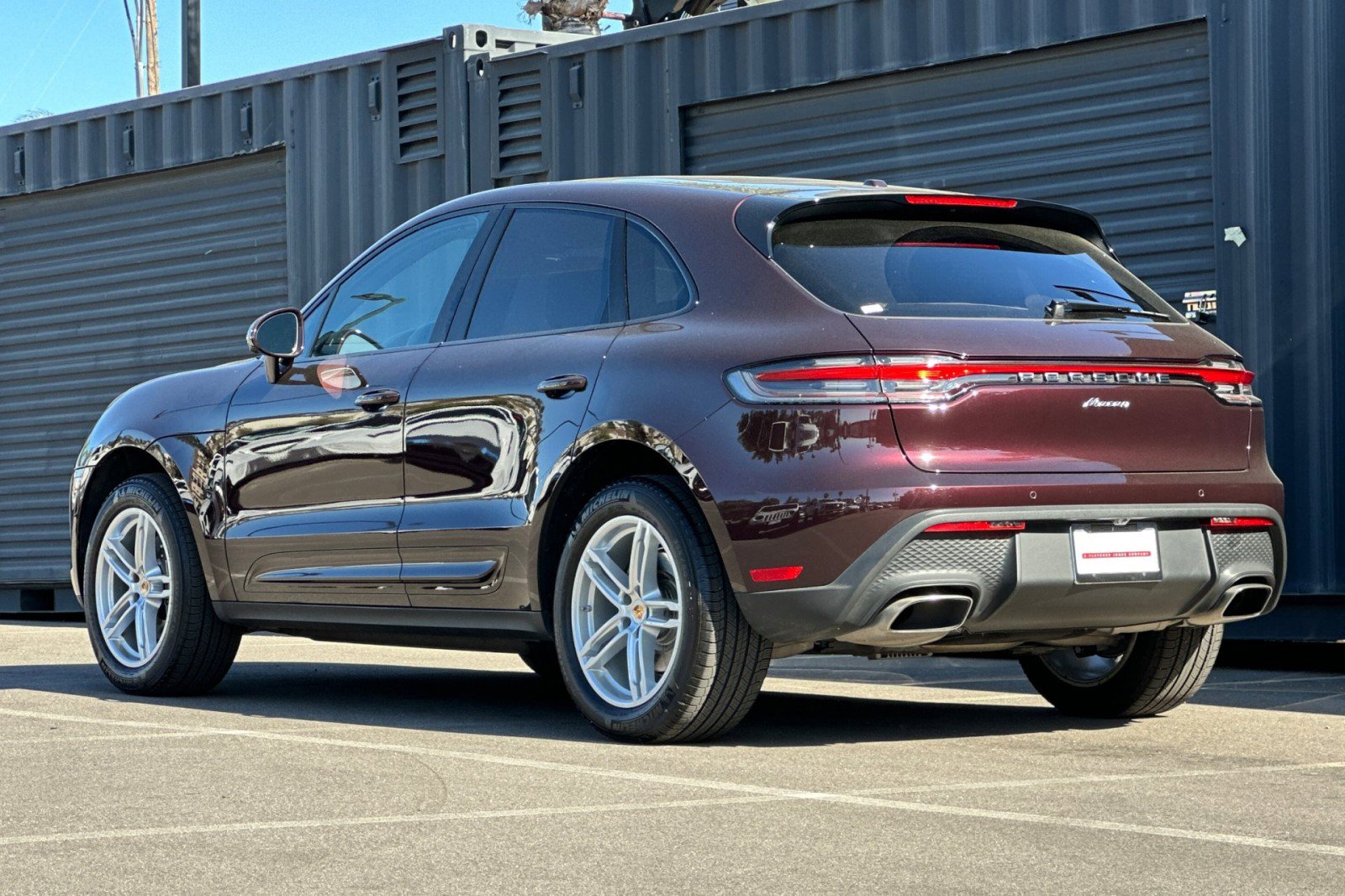 Used 2025 Porsche Macan image 3