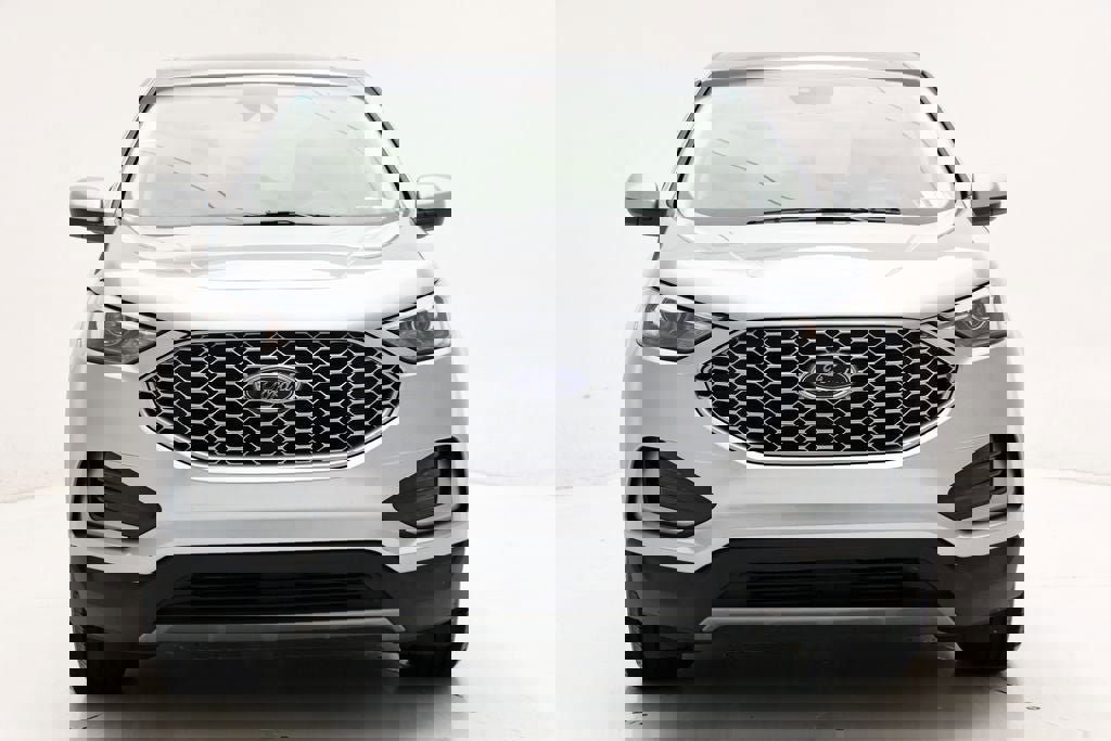 Used 2024 Ford Edge SEL image 5
