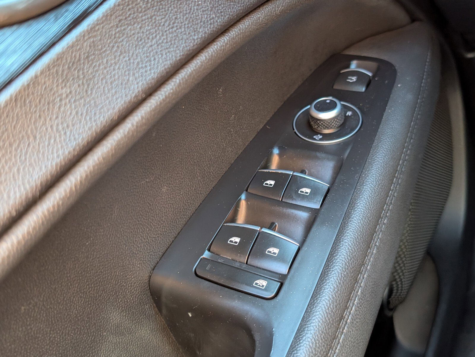 Used 2023 Alfa Romeo Stelvio Sprint image 37