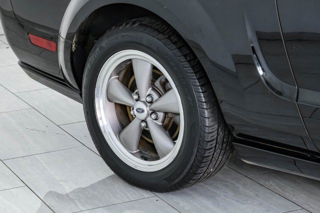 Used 2006 Ford Mustang GT RWD image 48