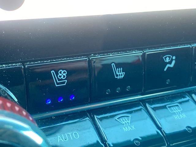 Used 2024 GMC Canyon AT4X image 32