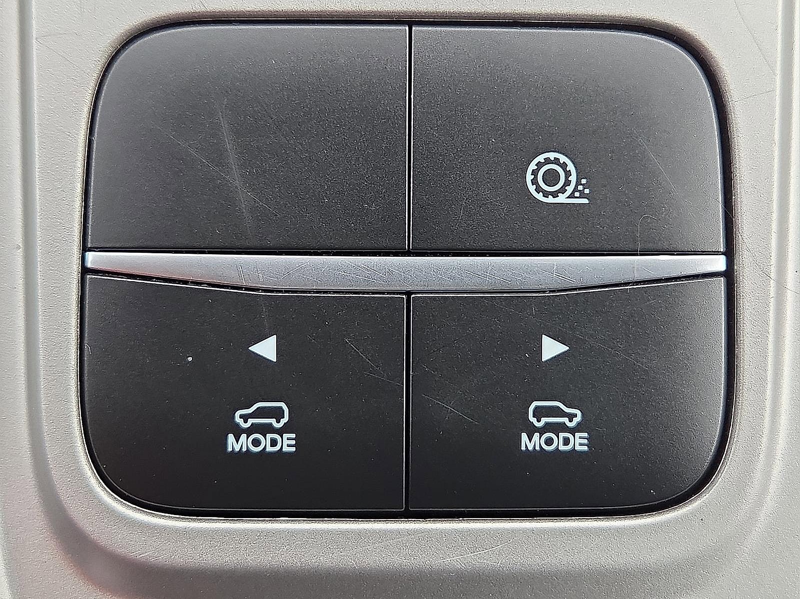 Used 2023 Ford Explorer Limited image 19