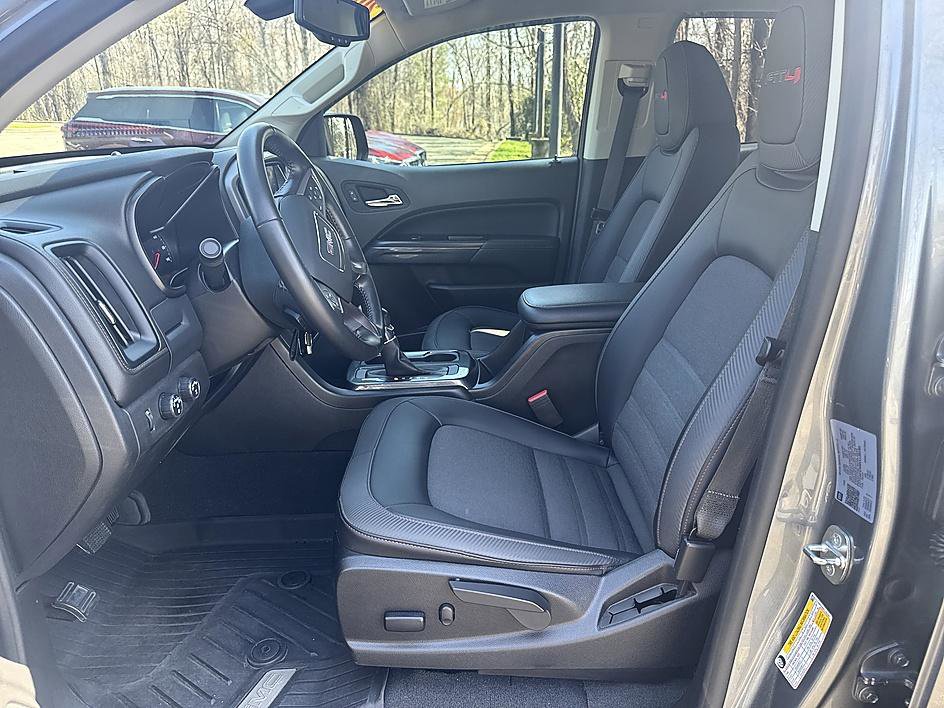 Used 2022 GMC Canyon AT4 image 11