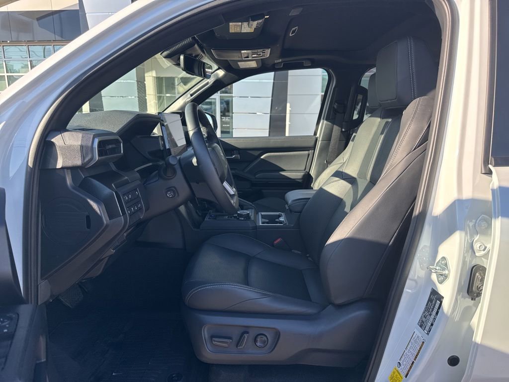 Used 2025 Toyota 4Runner Limited image 13