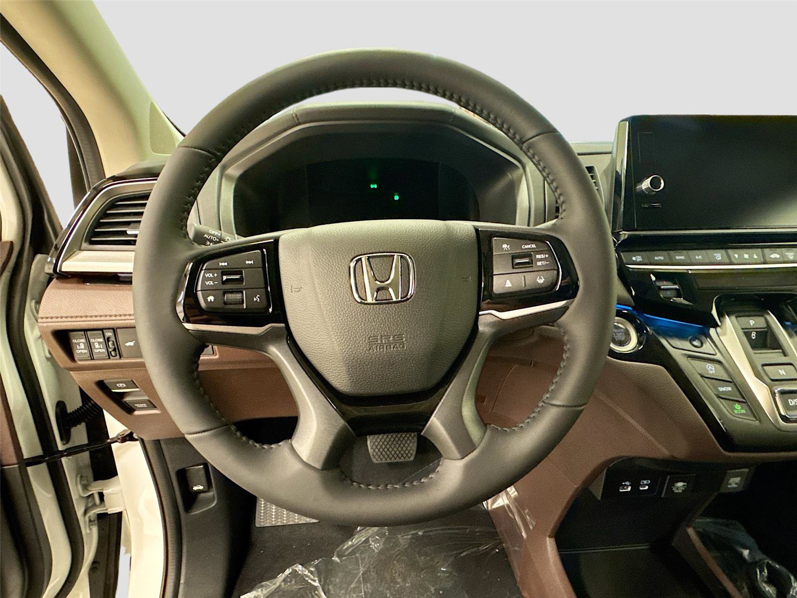 New 2026 Honda Odyssey Touring image 11