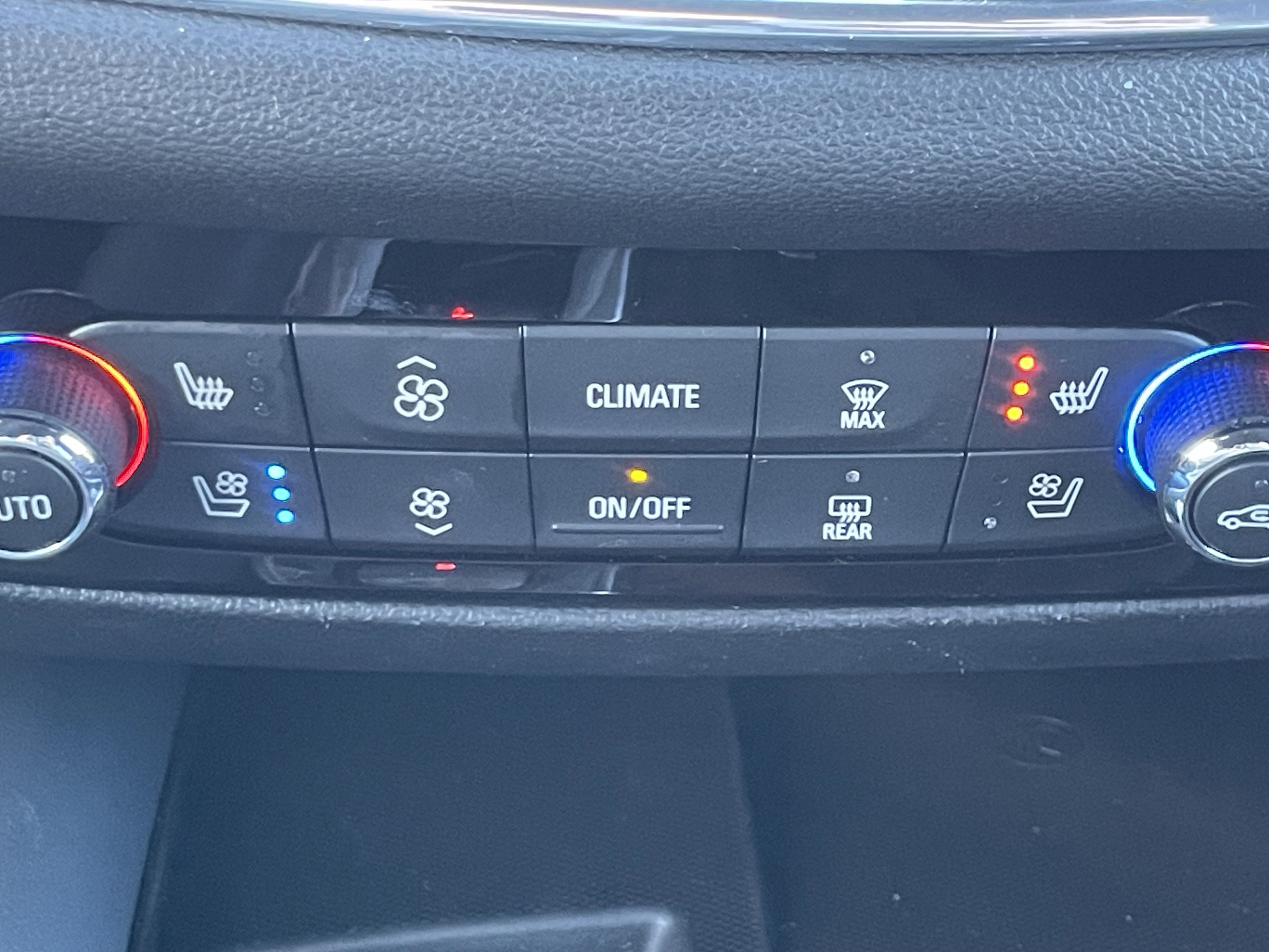 Used 2023 Buick Enclave Premium w/ LPO, Touring Package image 29