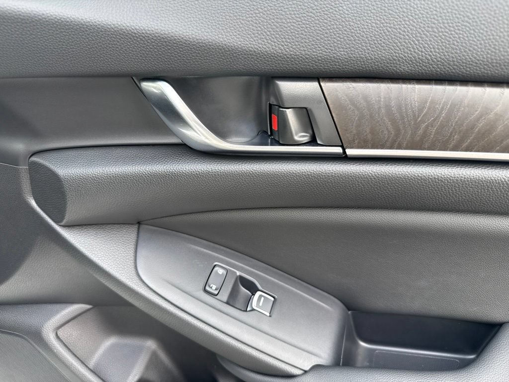 Used 2020 Honda Accord EX-L image 31