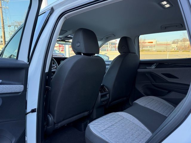 Certified 2025 Volkswagen Tiguan S image 12