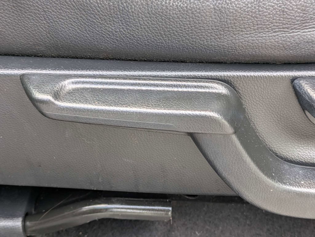 Used 2017 Honda HR-V EX-L image 28