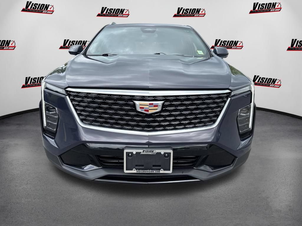 Used 2024 Cadillac XT4 Premium Luxury AWD/4WD image 2