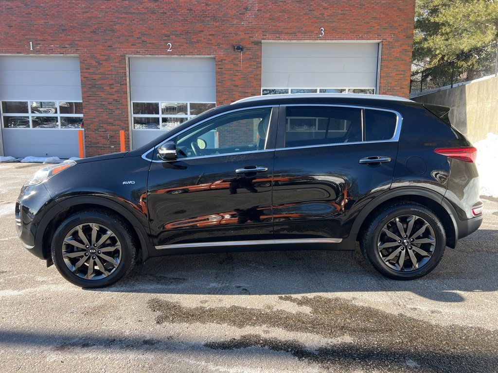 Used 2018 Kia Sportage EX w/ EX Sport Appearance Package image 2