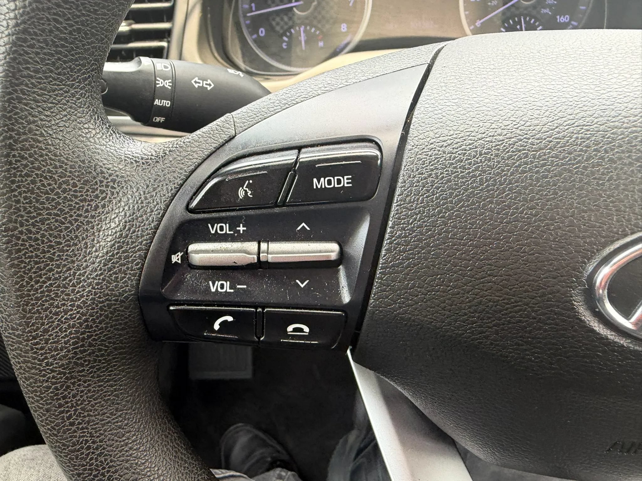 Used 2020 Hyundai Elantra SEL w/ Cargo Package (C1) FWD image 13