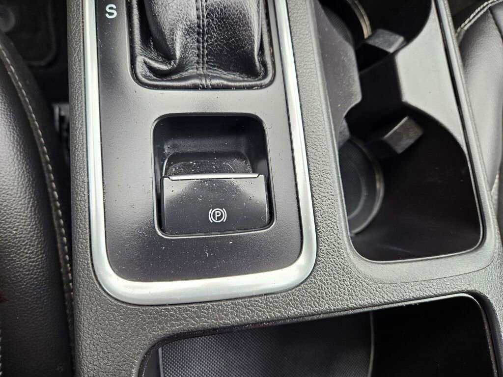 Used 2017 Ford Escape Titanium image 26