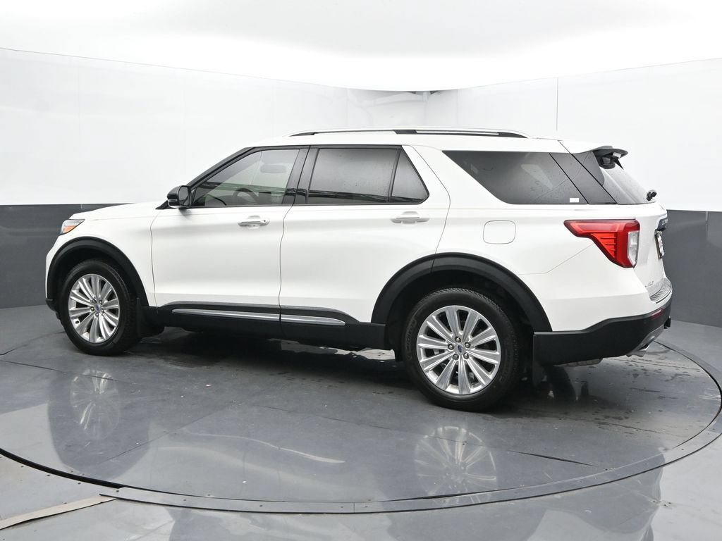 Used 2024 Ford Explorer Limited w/ Limited Technology Package AWD/4WD image 10