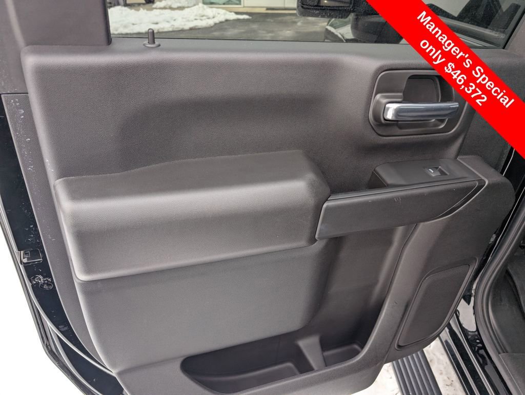 Used 2024 Chevrolet Silverado 2500 Custom w/ Custom Value Package image 11